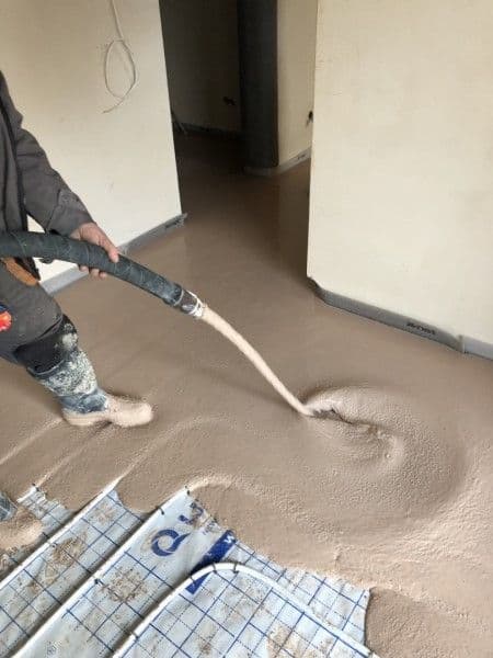 Stříkání lité podlahy realizace firmy AD Podlady